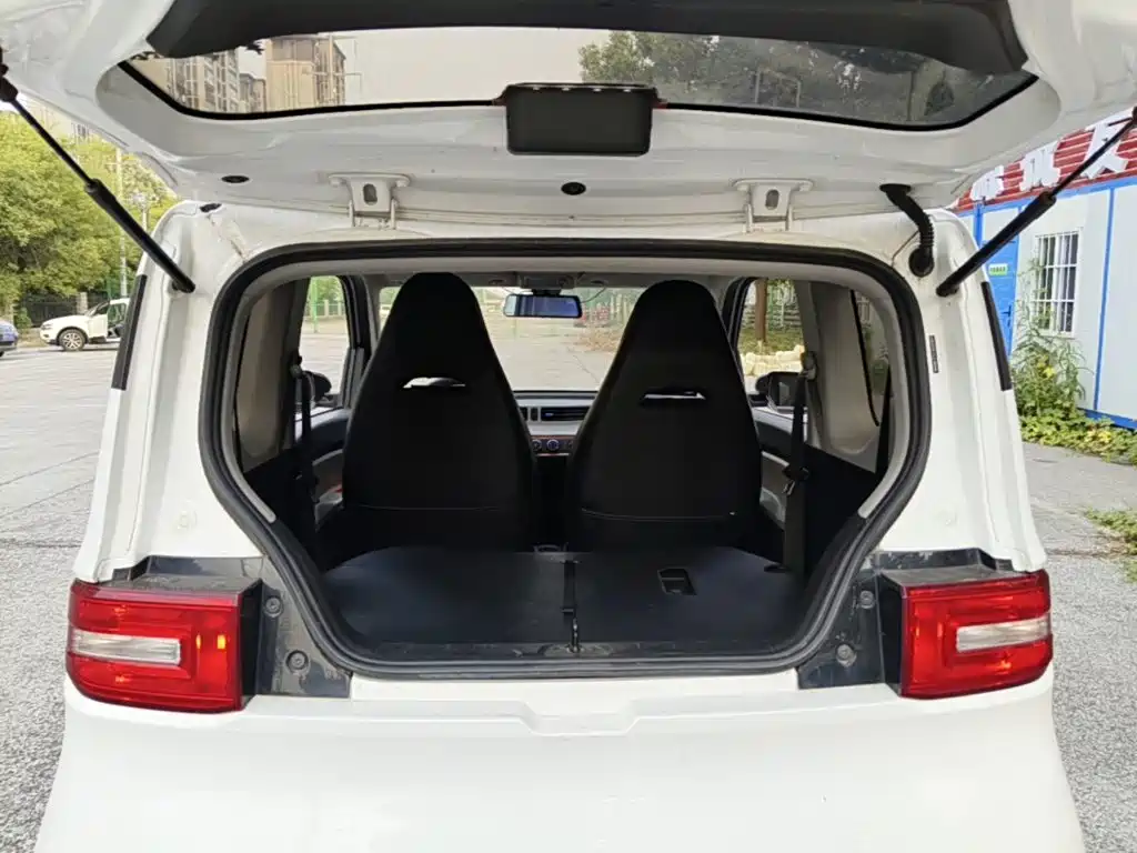 Wuling MINIEV — миниатюра 19