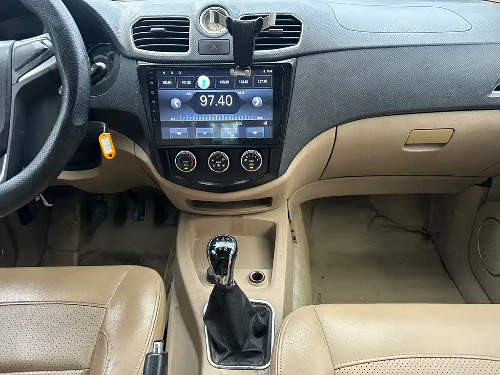Wuling Hongguang — миниатюра 17