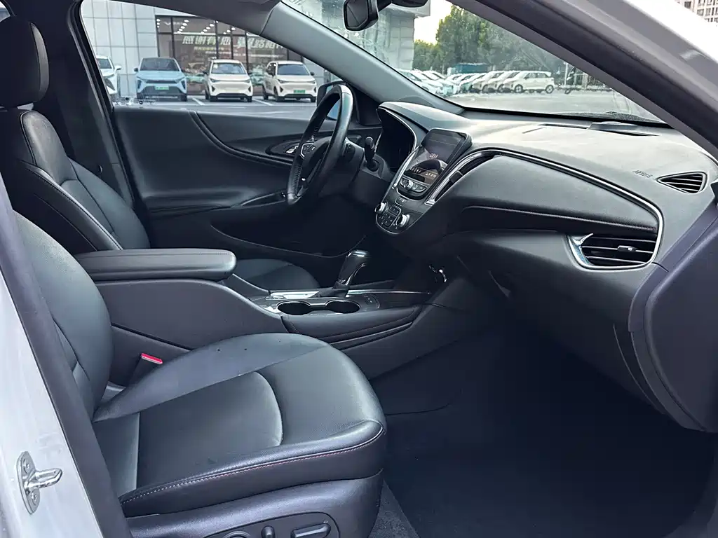 Chevrolet Malibu XL — миниатюра 10