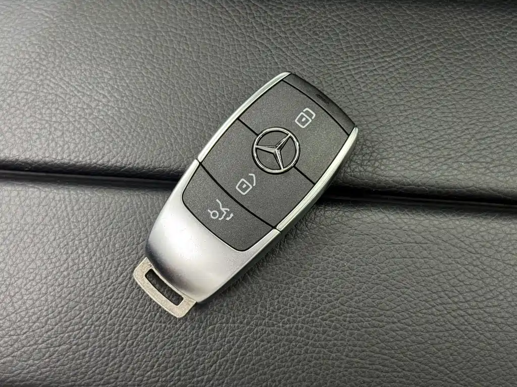 Mercedes-Benz EQB — миниатюра 11