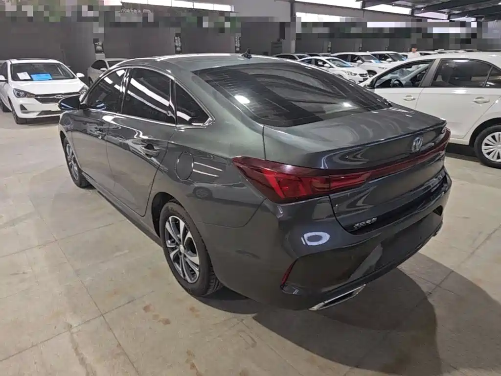 Changan Eado — миниатюра 5