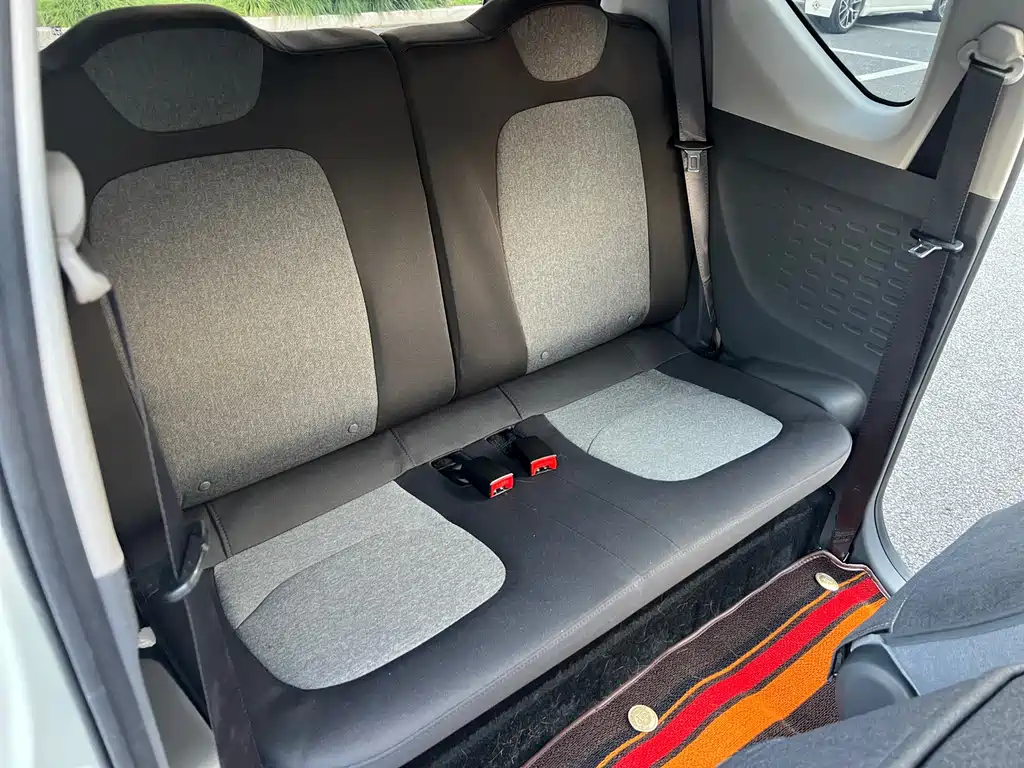 Wuling MINIEV — миниатюра 10