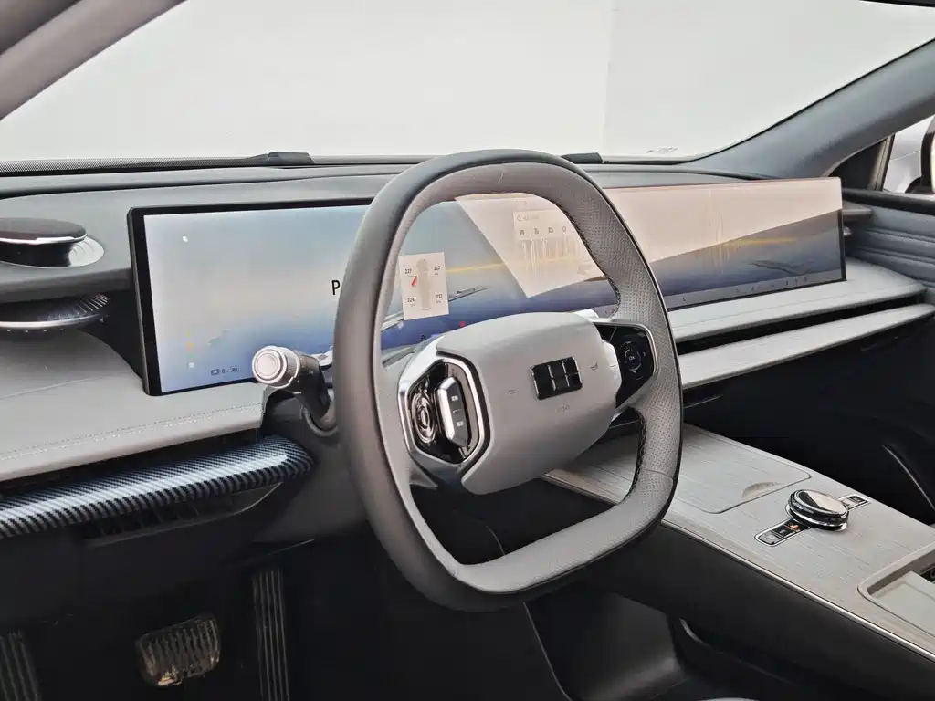 GEELY GALAXY GALAXY E8