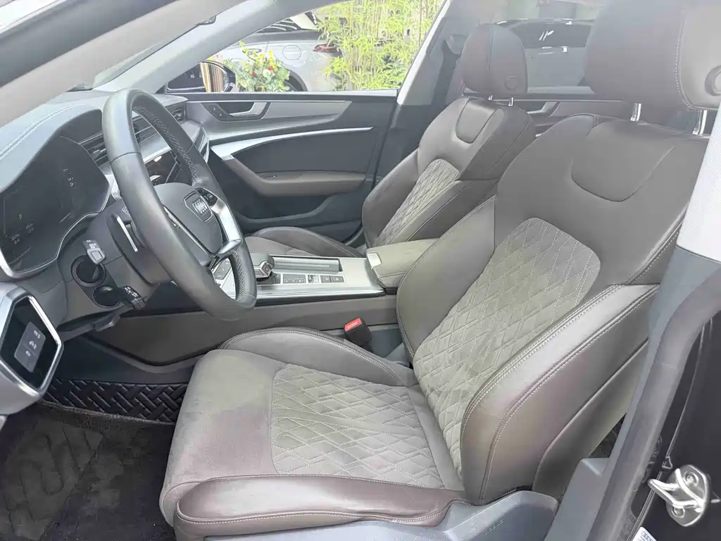 Audi A7L — миниатюра 13
