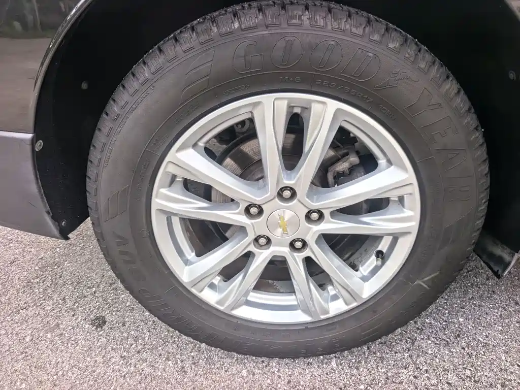 Chevrolet Equinox — миниатюра 9