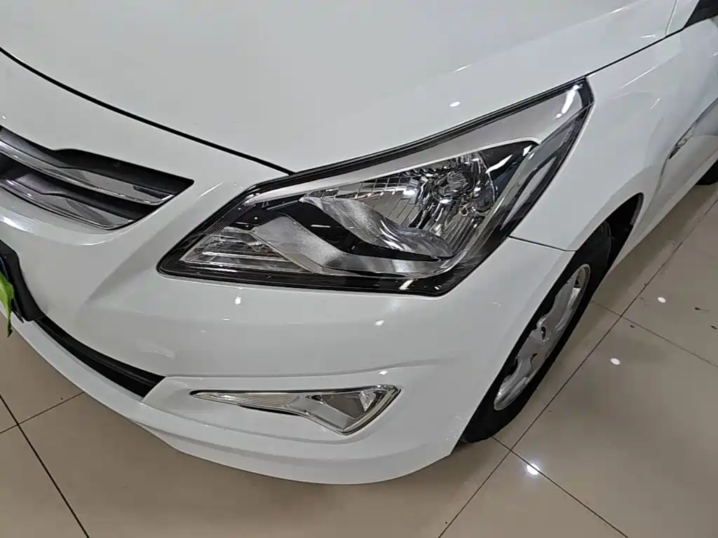 Hyundai Verna — миниатюра 24