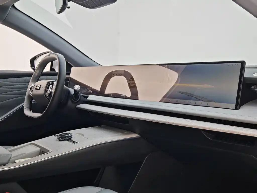 GEELY GALAXY GALAXY E8