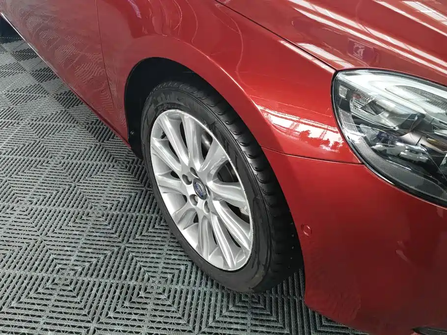 Volvo V40 — миниатюра 6