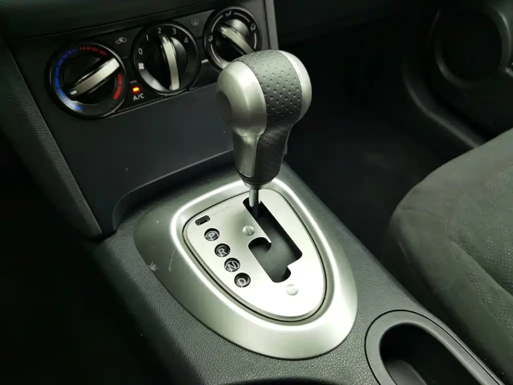 Nissan Qashqai — миниатюра 13