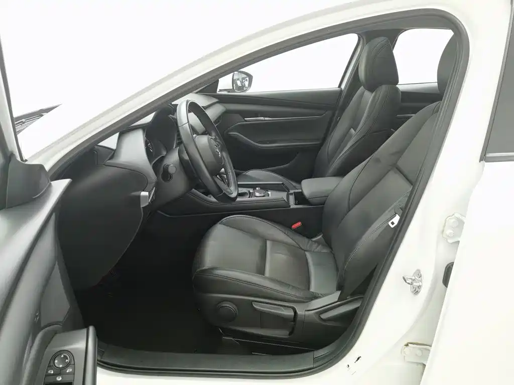 Mazda 3 Axela — миниатюра 10