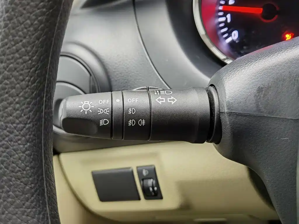 Nissan Livina — миниатюра 21