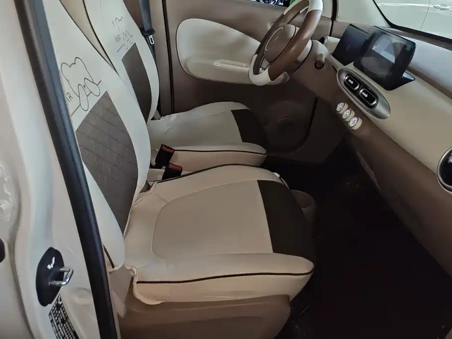 Wuling MINIEV — миниатюра 8