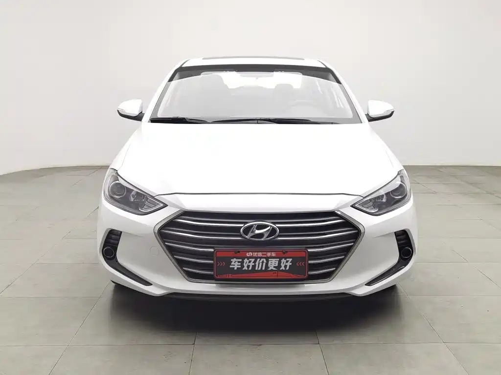Hyundai Elantra — миниатюра 3