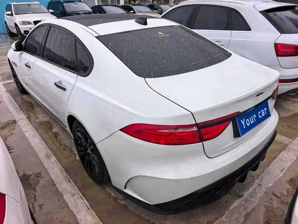 Jaguar XFL — миниатюра 4
