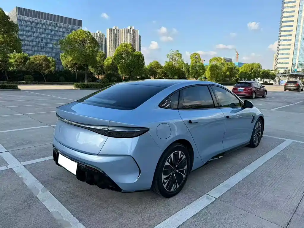 BYD Seal — миниатюра 8