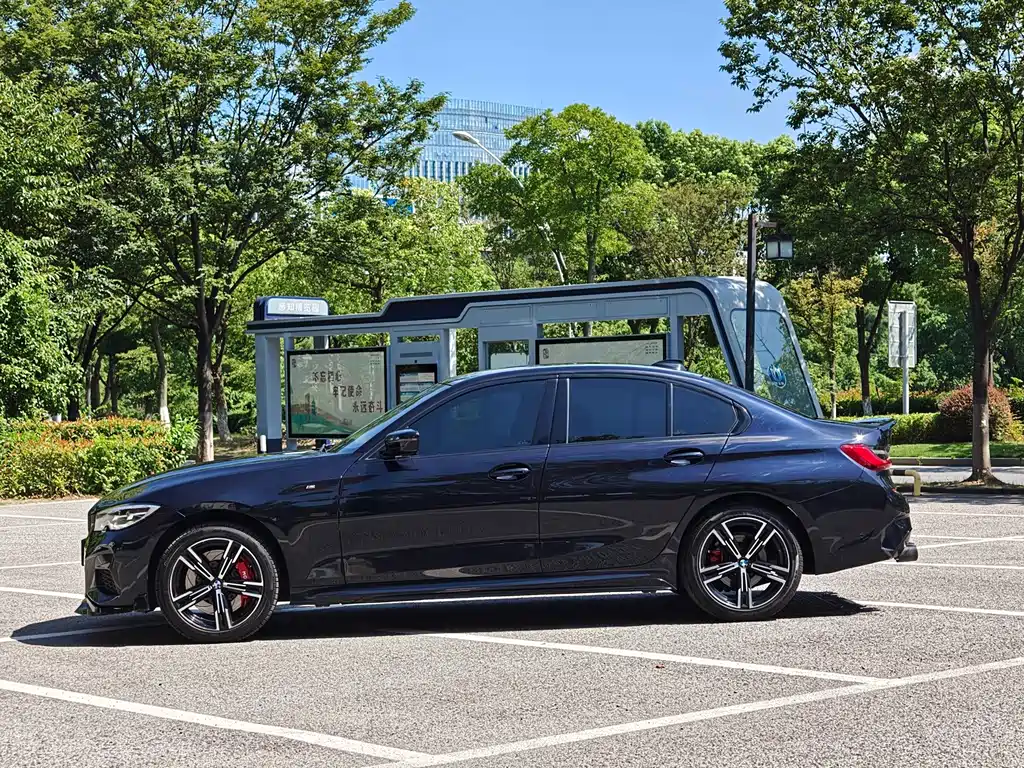 BMW 3 Series — миниатюра 7