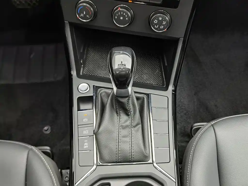 Volkswagen Passat — миниатюра 13