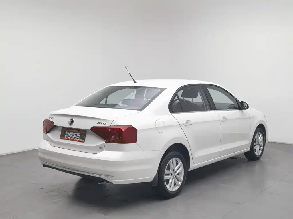 Volkswagen Jetta — миниатюра 2