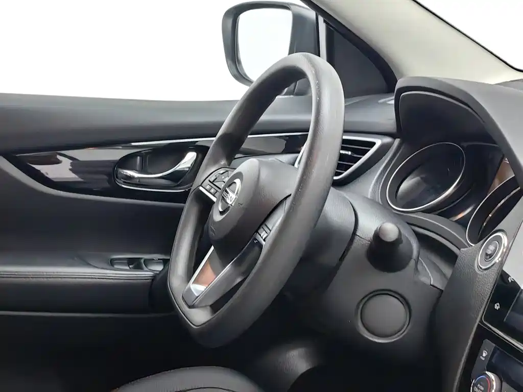 Nissan Qashqai — миниатюра 22