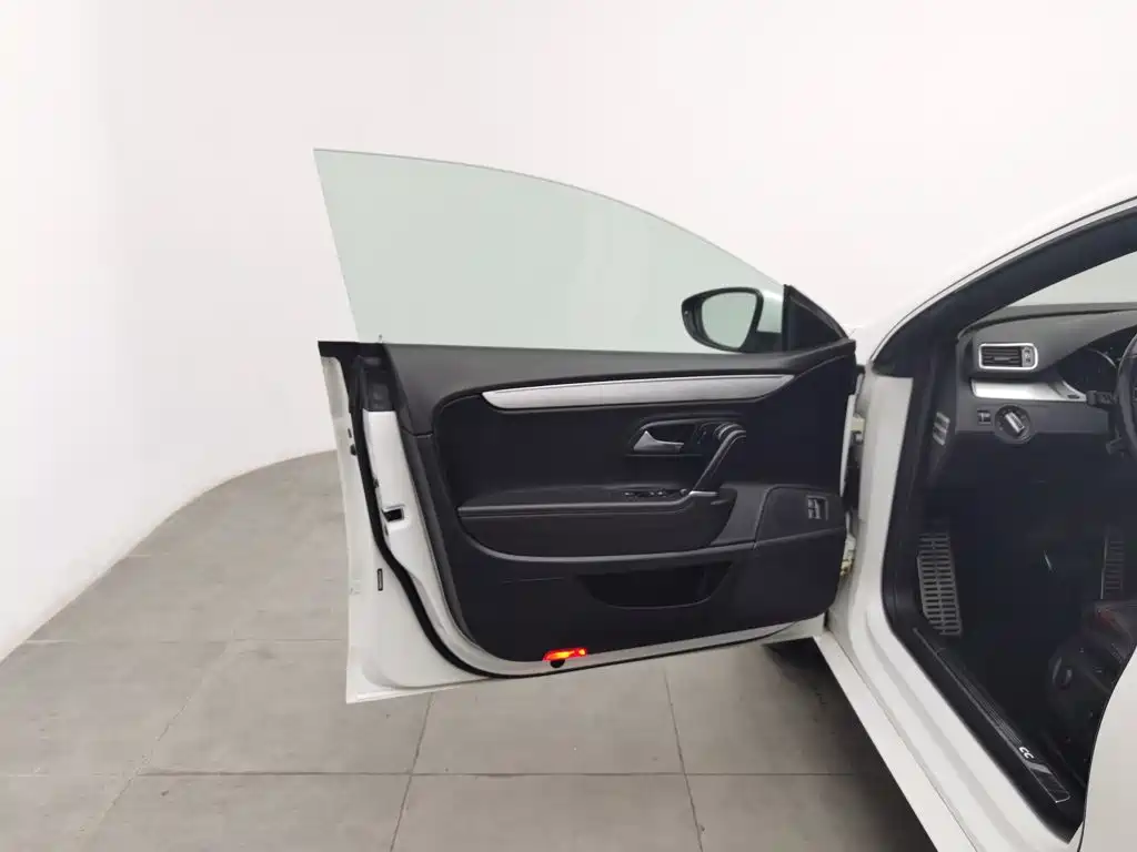 Volkswagen CC — миниатюра 8