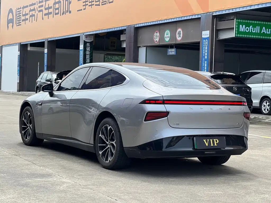 XPeng P7 — миниатюра 15