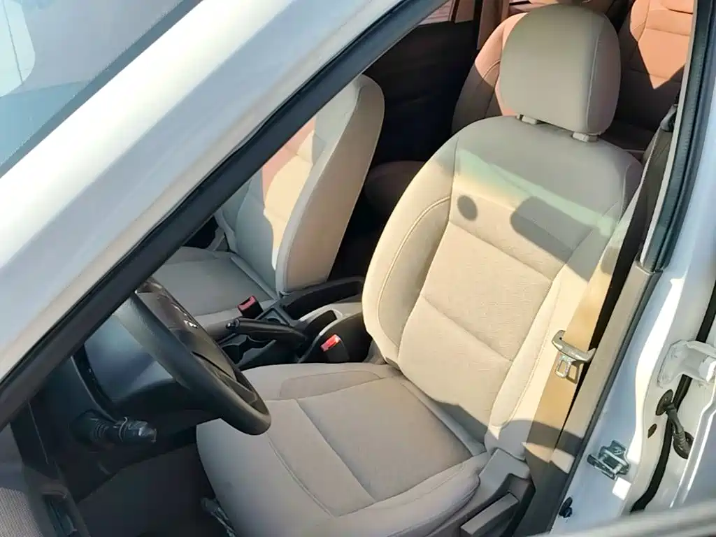 Wuling Hongguang — миниатюра 15
