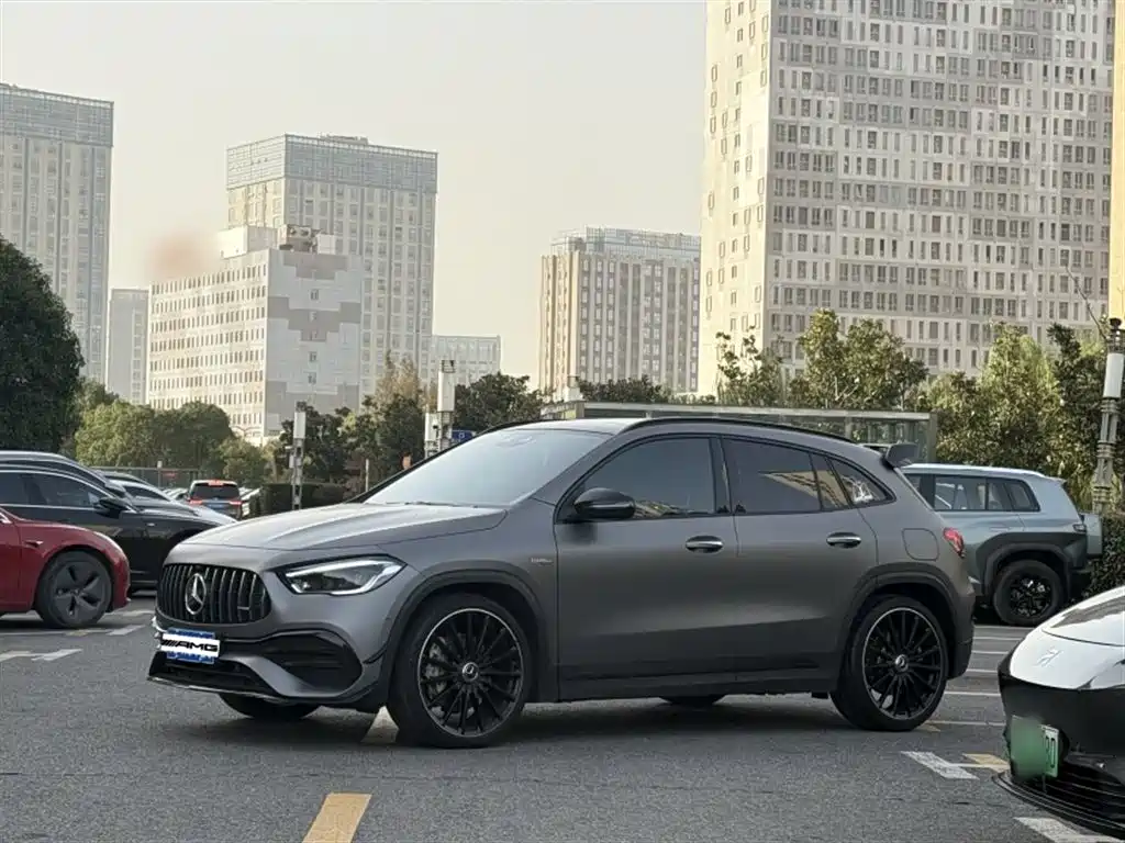 Mercedes-Benz GLA AMG 2023