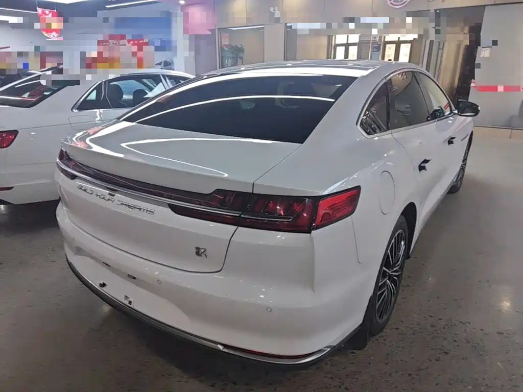 BYD Han — миниатюра 7