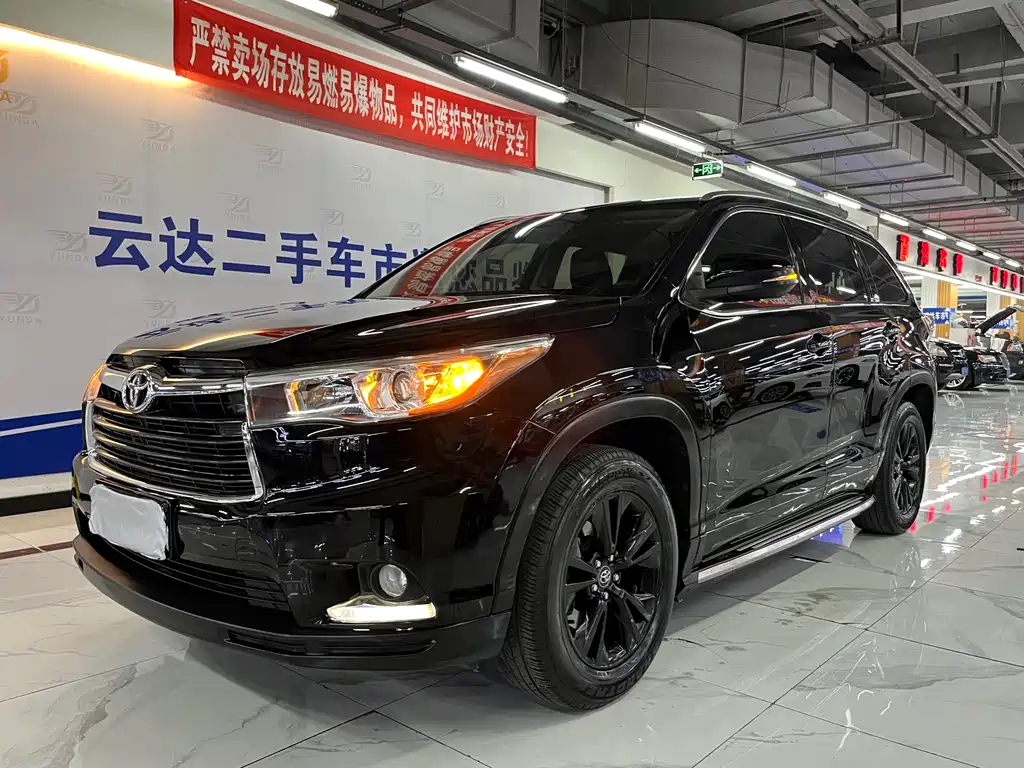 TOYOTA HIGHLANDER