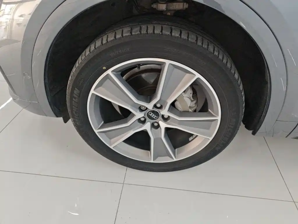 Audi Q5L — миниатюра 23