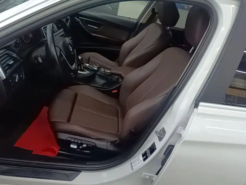 BMW 3 Series — миниатюра 15