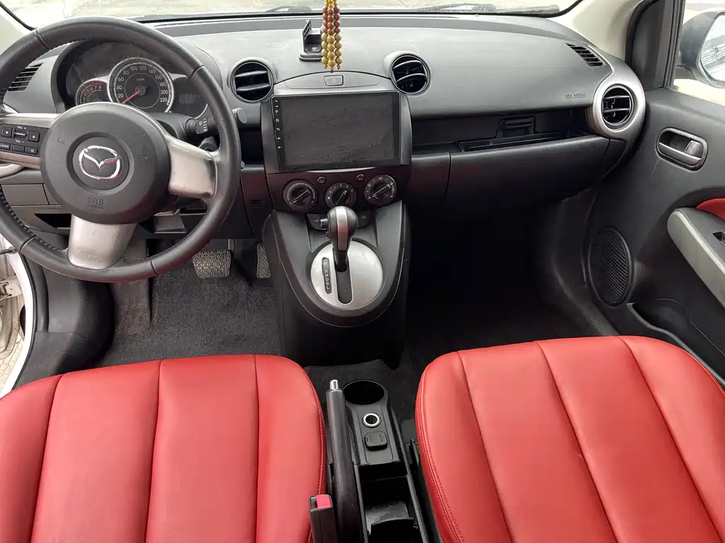 Mazda 2 — миниатюра 11