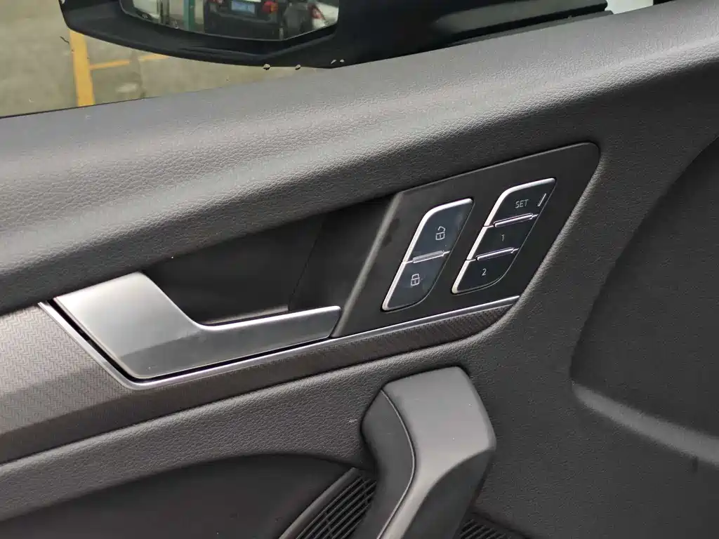 Audi Q5L — миниатюра 20