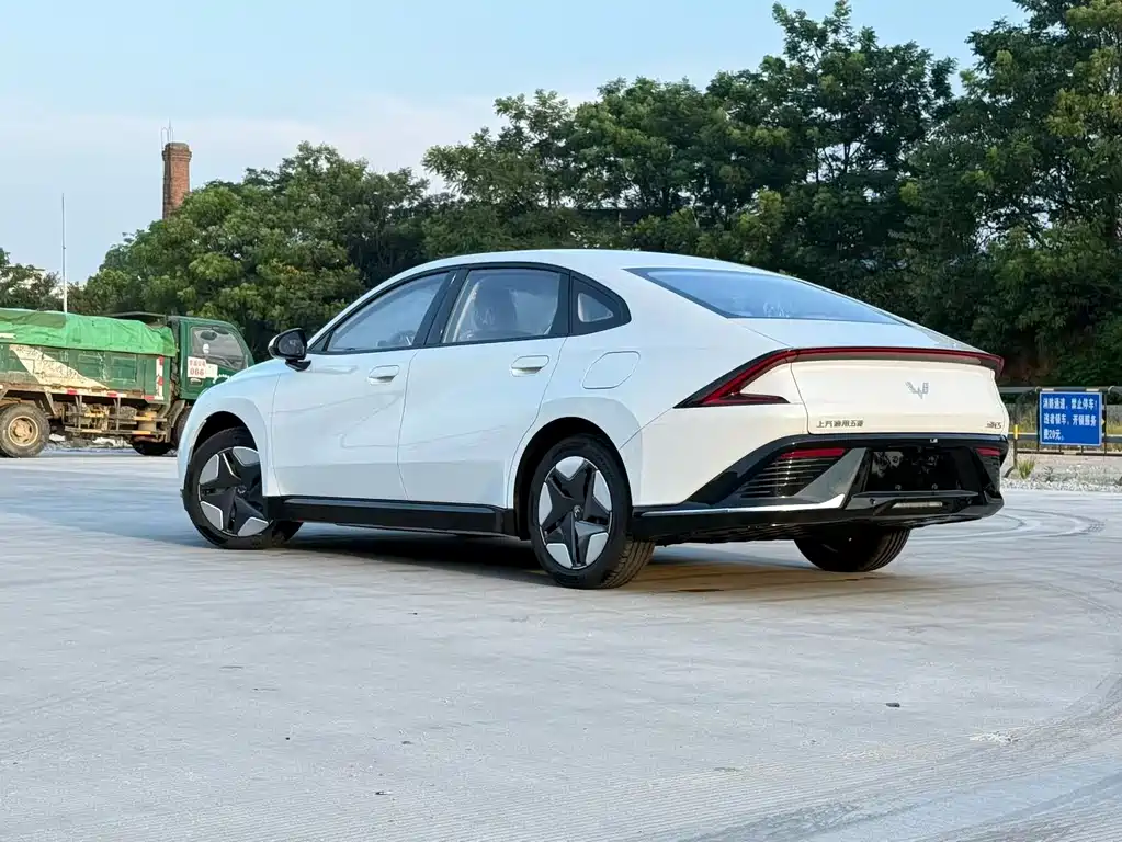 Wuling 五菱E5 — миниатюра 4