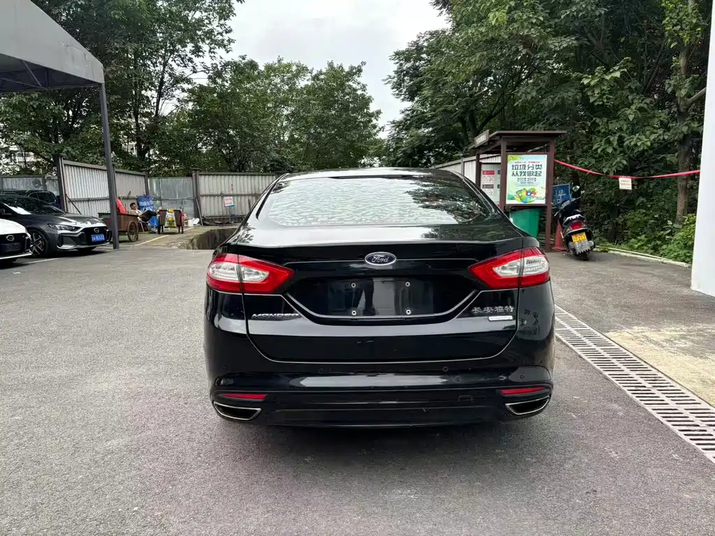 Ford Mondeo 2013 2.0L GTDi200 Fashion