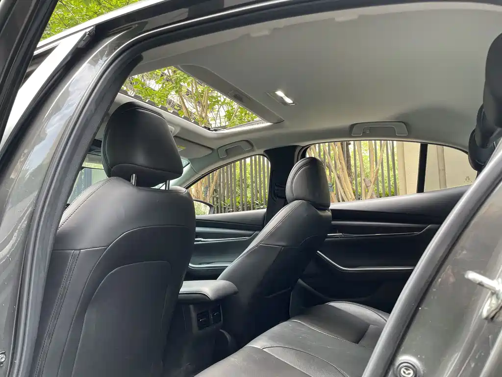 Mazda 3 Axela — миниатюра 12