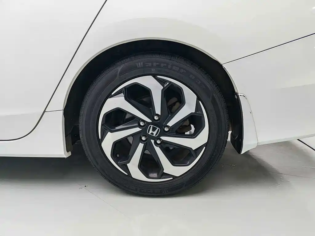 Honda Accord — миниатюра 13