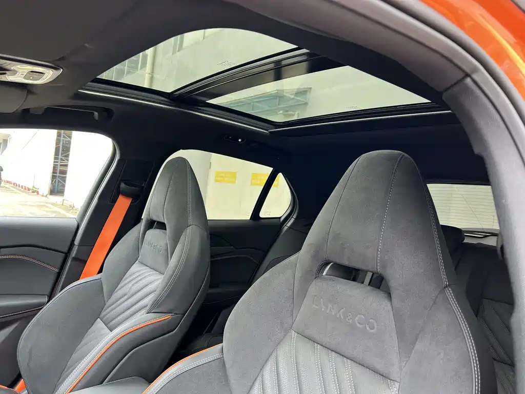 Lynk & Co 02 Hatchback — миниатюра 21
