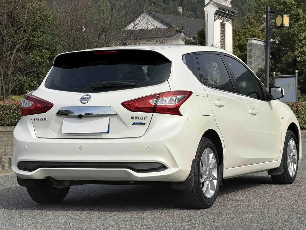 Nissan Tiida — миниатюра 15