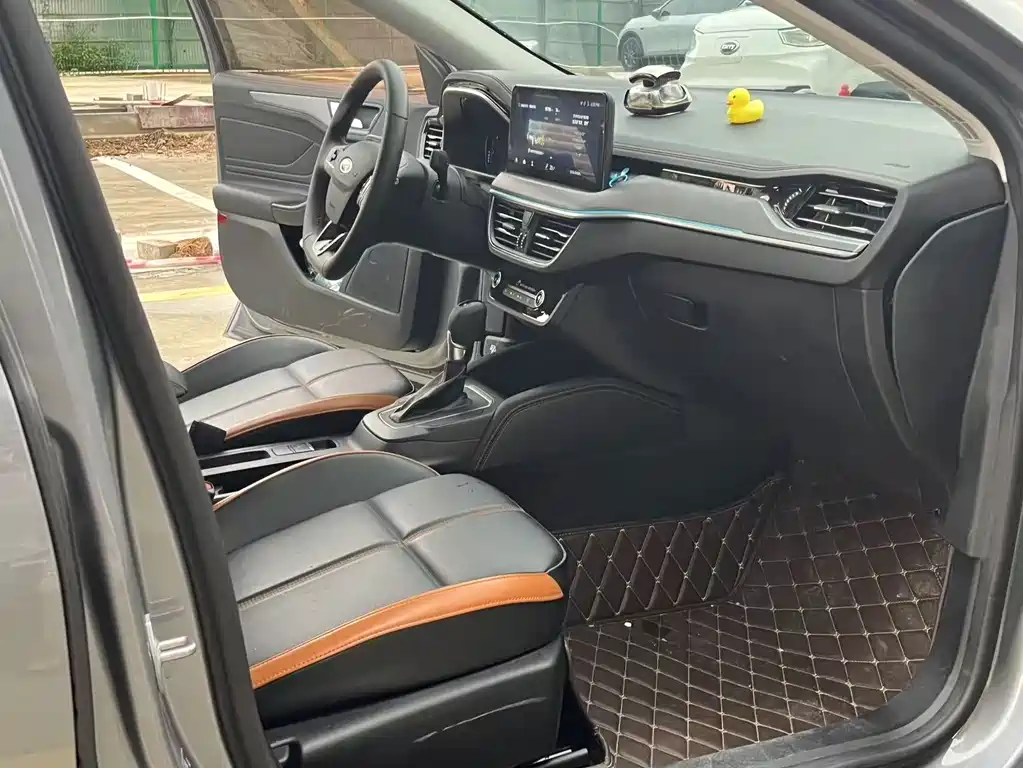Ford Focus — миниатюра 5