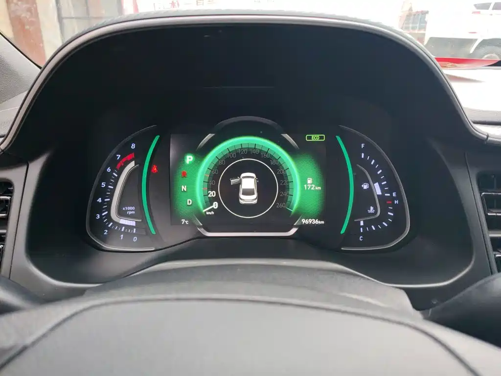 Hyundai Elantra — миниатюра 8