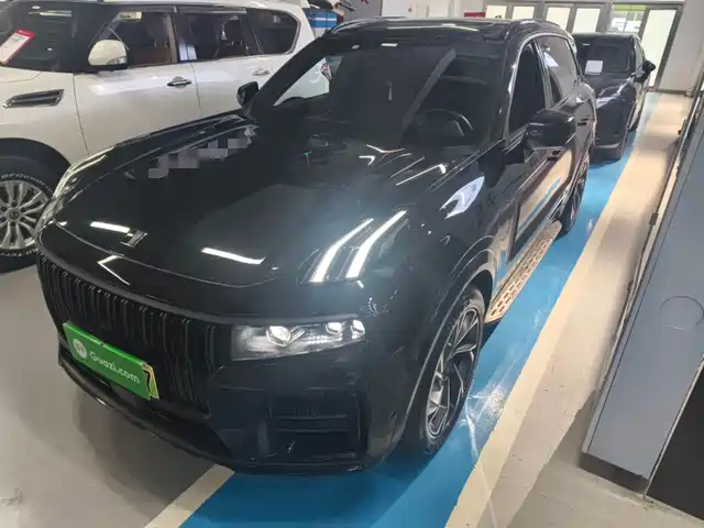 LYNK  &CO. 09 EM P 2023