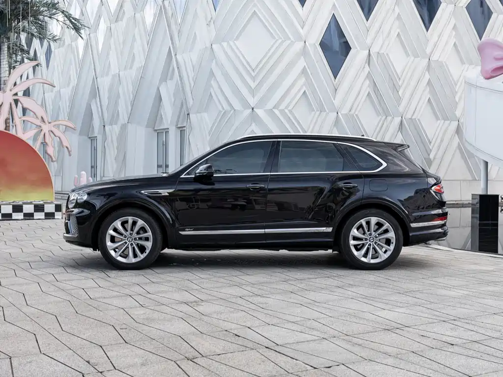 BENTLEY TIMYUE PLUG IN HYBRID