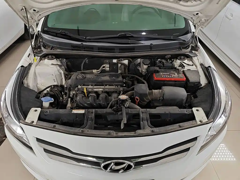 Hyundai Verna — миниатюра 20