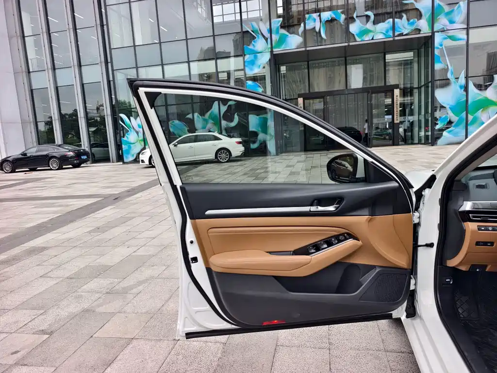 Nissan Teana — миниатюра 13