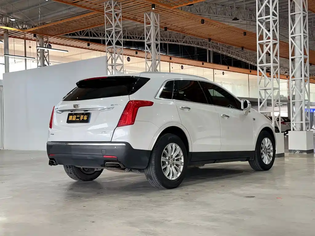 CADILLAC XT5