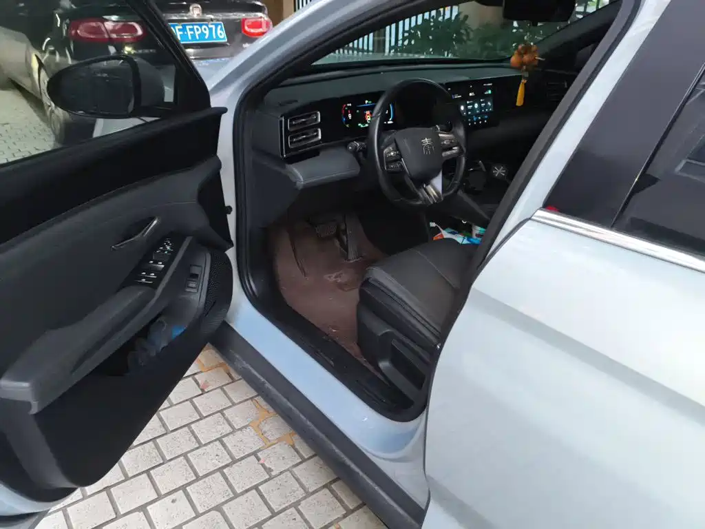 BYD Qin L — миниатюра 17