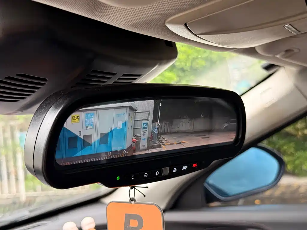 WEI PAI WEI BRAND VV7