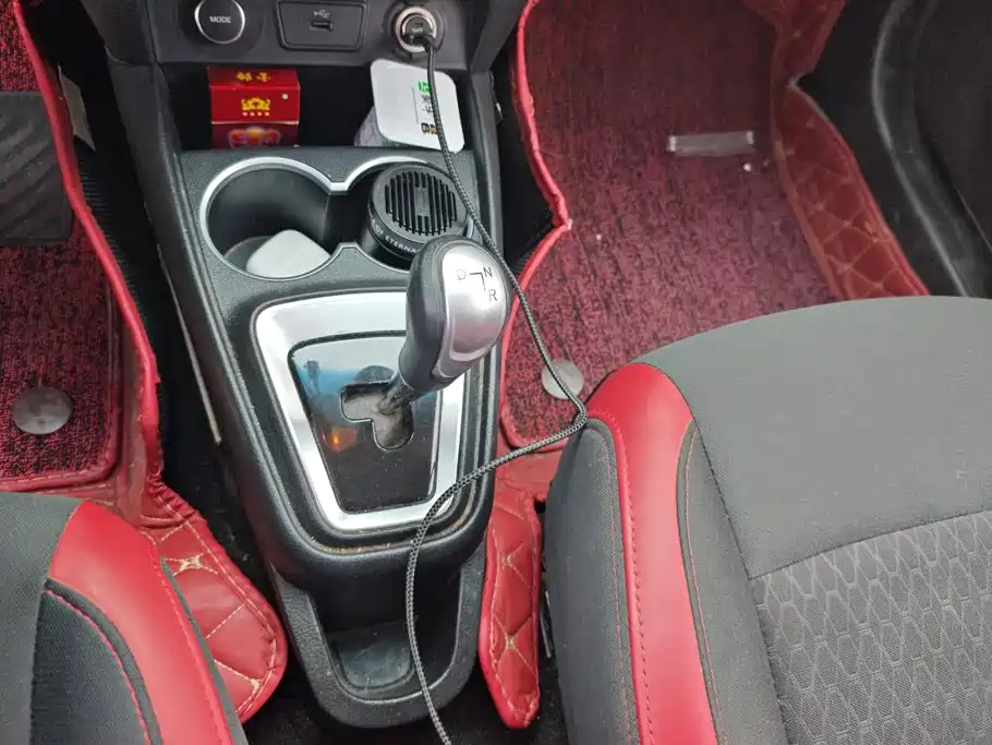 JAC JAC iEV6E — миниатюра 16