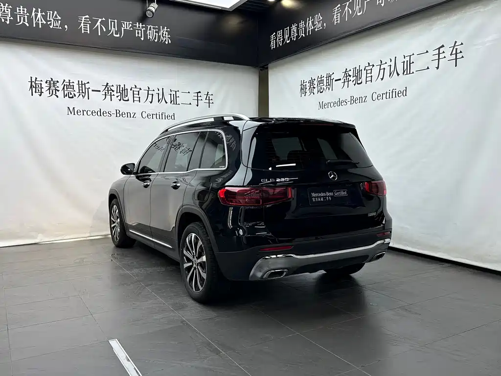 MERCEDES-BENZ GLB